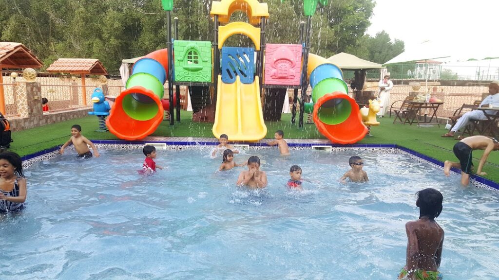 Barka Zoo: An Naman Park in Oman has 5 amazing ameneties.
